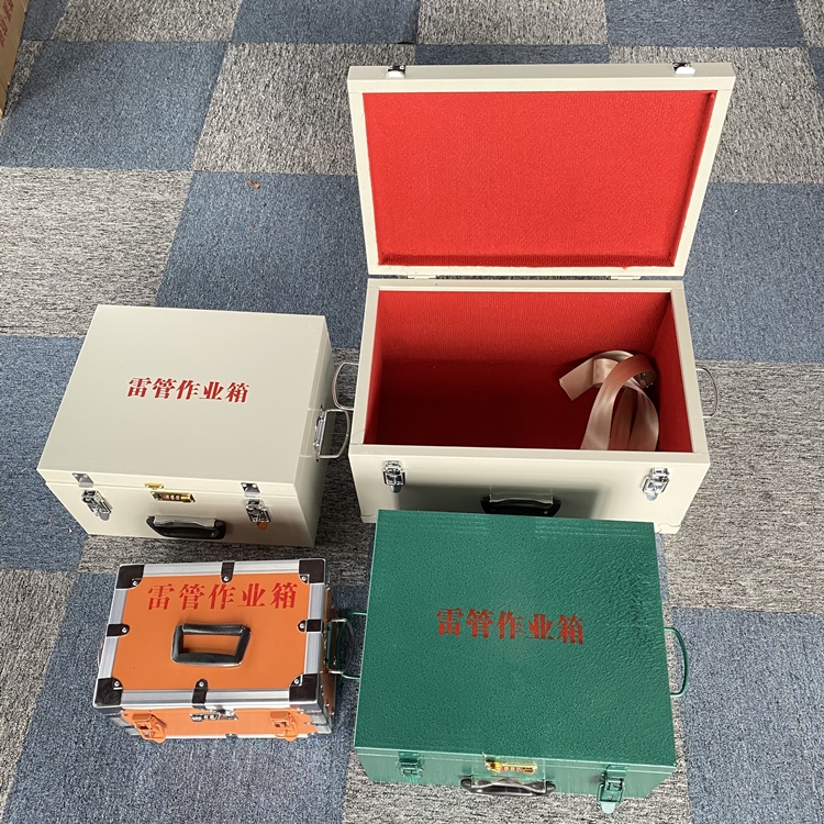 夏县爆破工程作业箱如何选择？玻璃钢与传统材质的全面对比